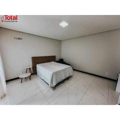 Casa, 3 quartos, 212 m² - Foto 2