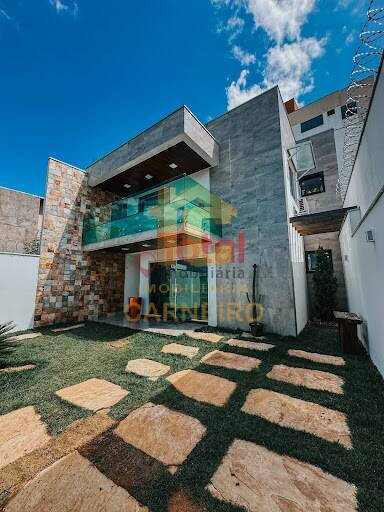 Casa, 3 quartos, 212 m² - Foto 2