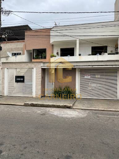 Casa, 3 quartos, 216 m² - Foto 1