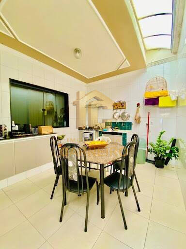 Casa, 3 quartos, 216 m² - Foto 12