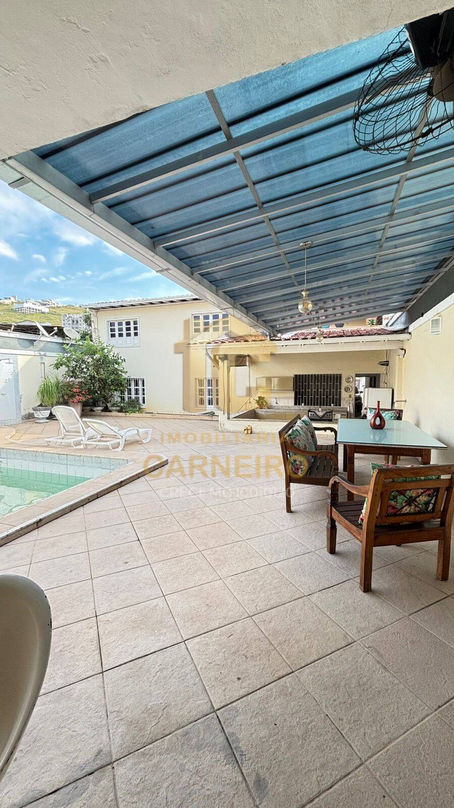 Casa, 4 quartos, 275 m² - Foto 1